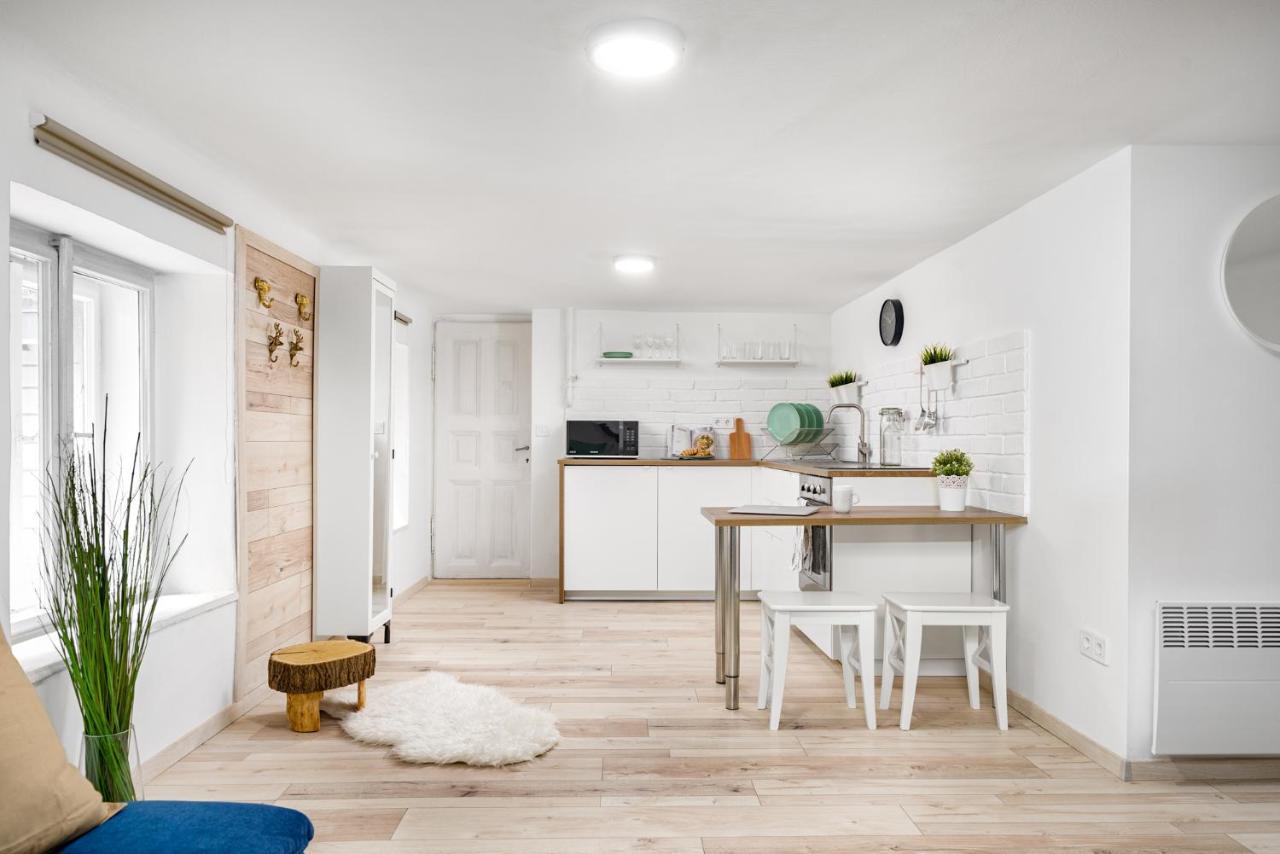 בודפשט Cosy Cottage - Cheerful Apartment In The Center מראה חיצוני תמונה